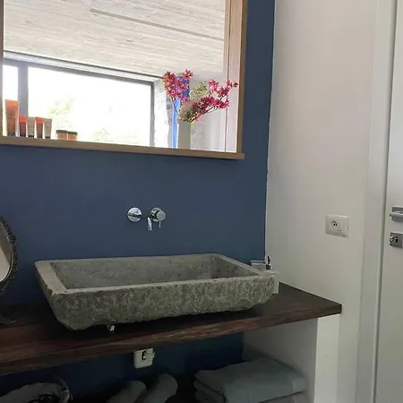 Casa 1000fiori Holiday home Faggeto Lario